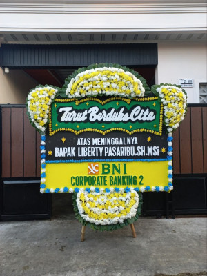 Papan Bunga Duka di Maitara Selatan
